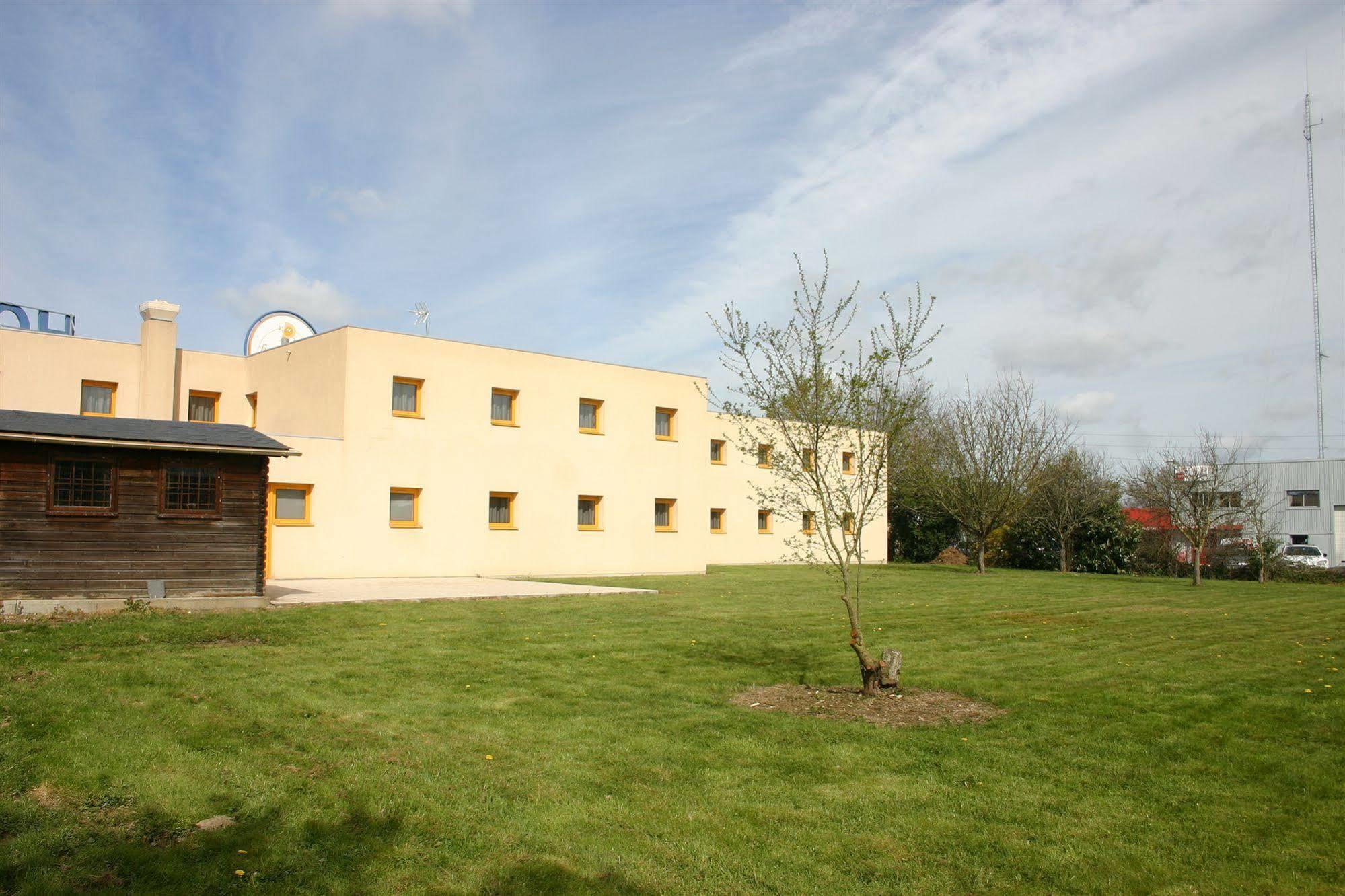 B&B Hotel Angers Parc Expos Verrieres-en-Anjou Екстериор снимка